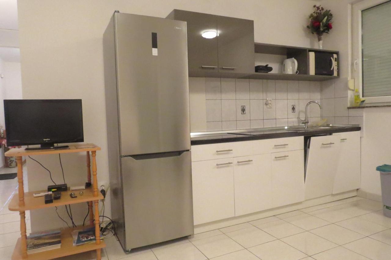 Modra Kuca Apartamento Mandre Exterior foto