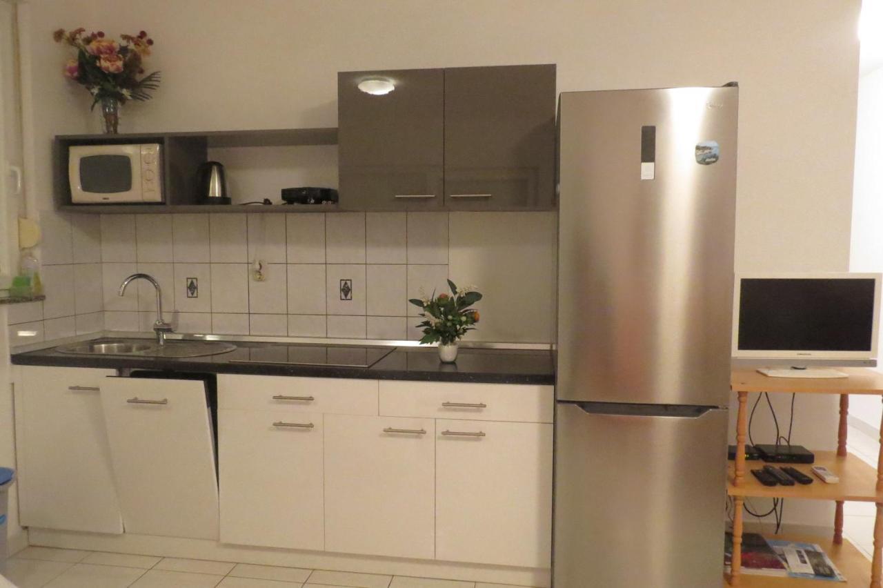 Modra Kuca Apartamento Mandre Exterior foto