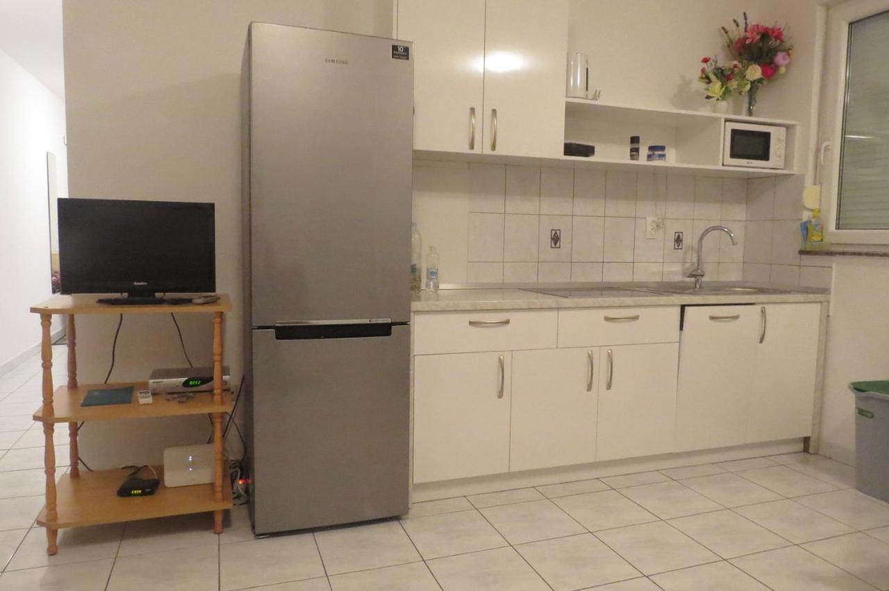 Modra Kuca Apartamento Mandre Exterior foto